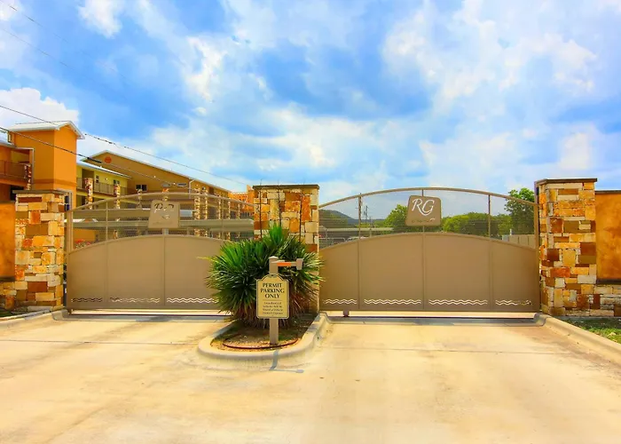 Rg 211 Guadalupe River Oasis