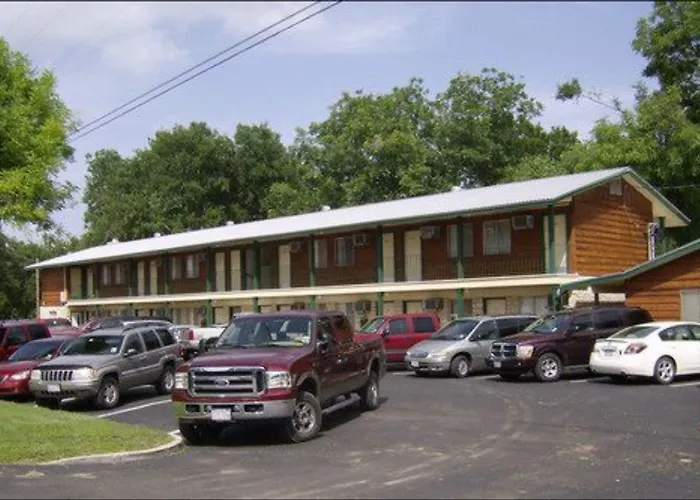 Horseshoe Riverside Lodge